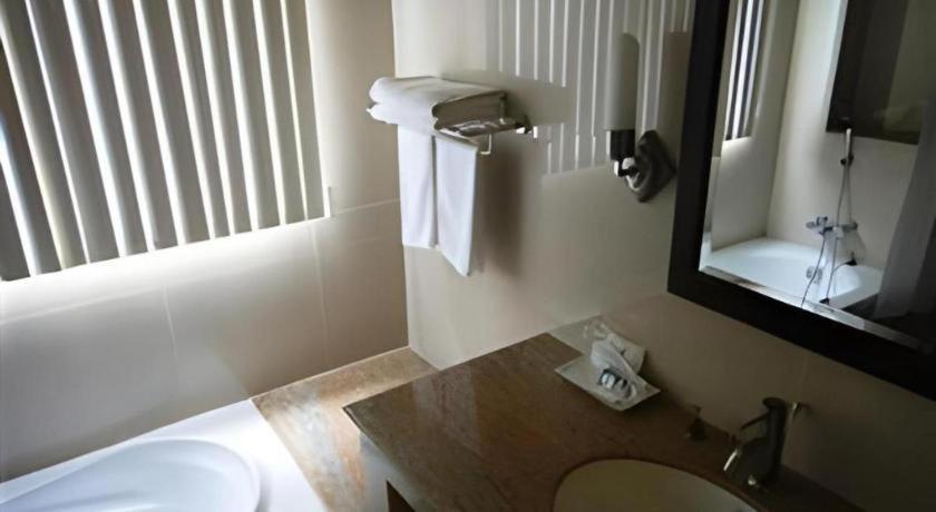 Kasem Garden Hotel Surin Ban Nong Tao Kültér fotó